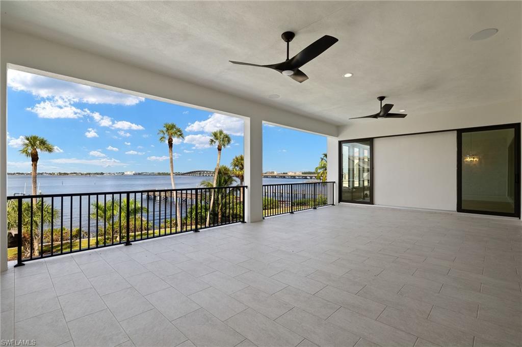 MAGNOLIA POINTE - Residential