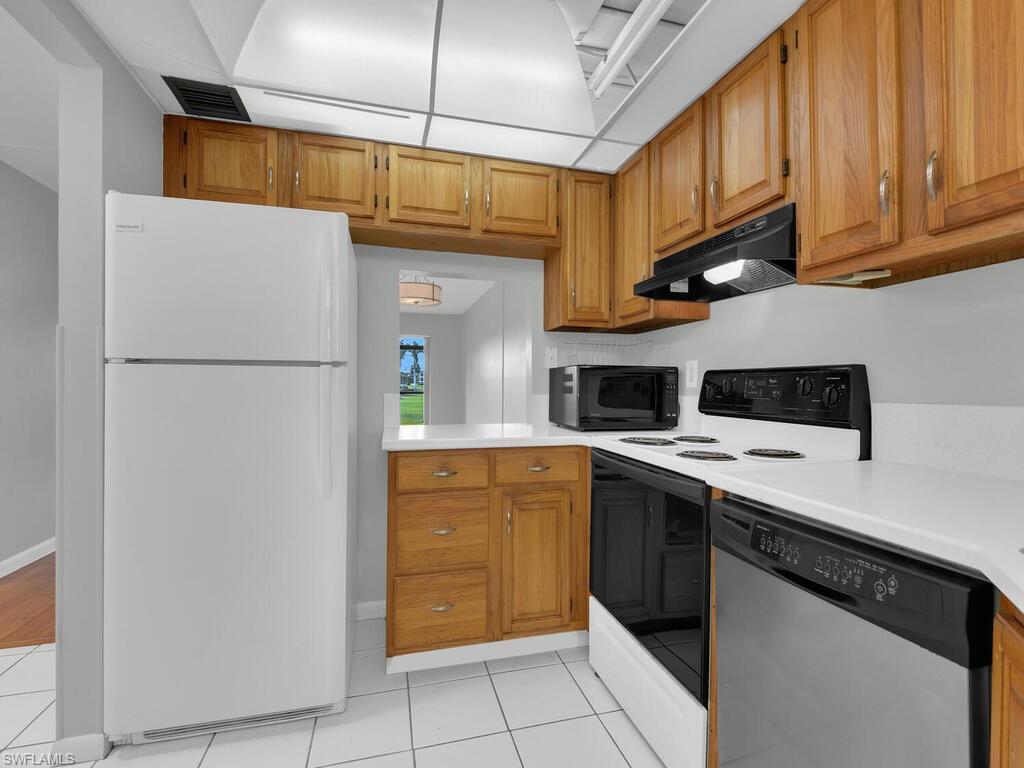 HIGH POINT COUNTRY CLUB - Residential