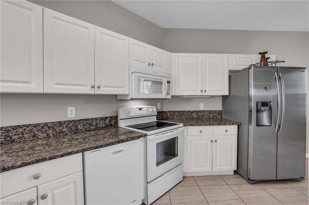 HUNTINGTON LAKES - Residential Lease
