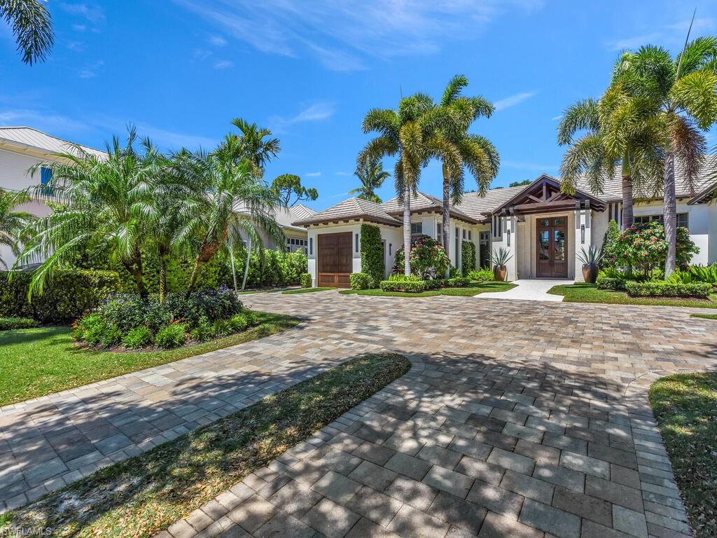PELICAN BAY WOODS - Residential