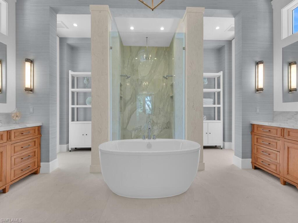 PELICAN BAY WOODS - Residential