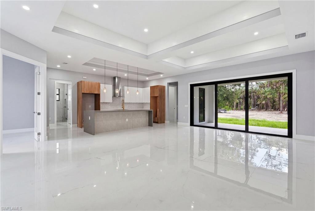 GOLDEN GATE ESTATES - Residential
