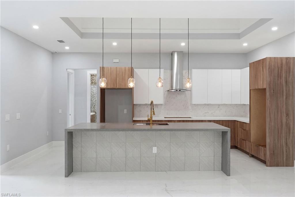 GOLDEN GATE ESTATES - Residential