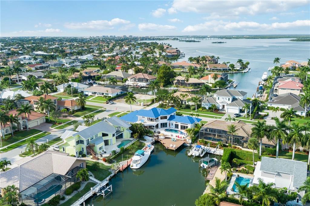 MARCO BEACH - Residential