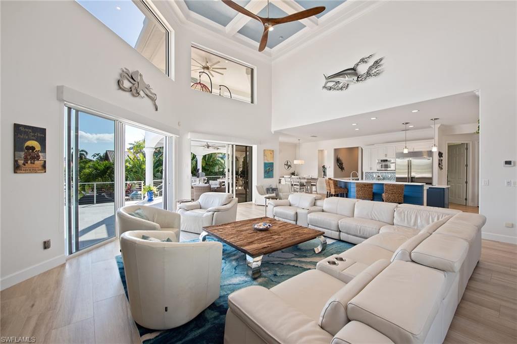 MARCO BEACH - Residential