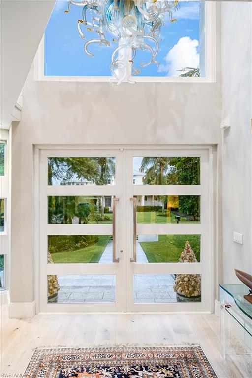 OLDE NAPLES - Residential
