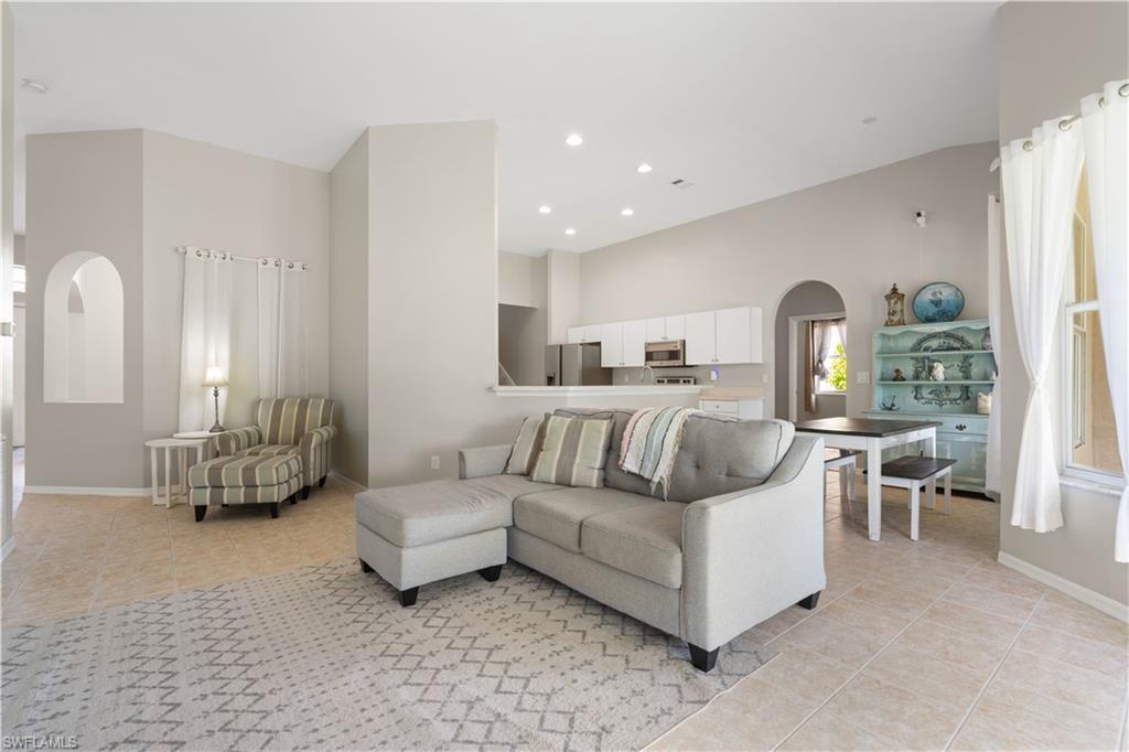 COLONY LAKES - Residential