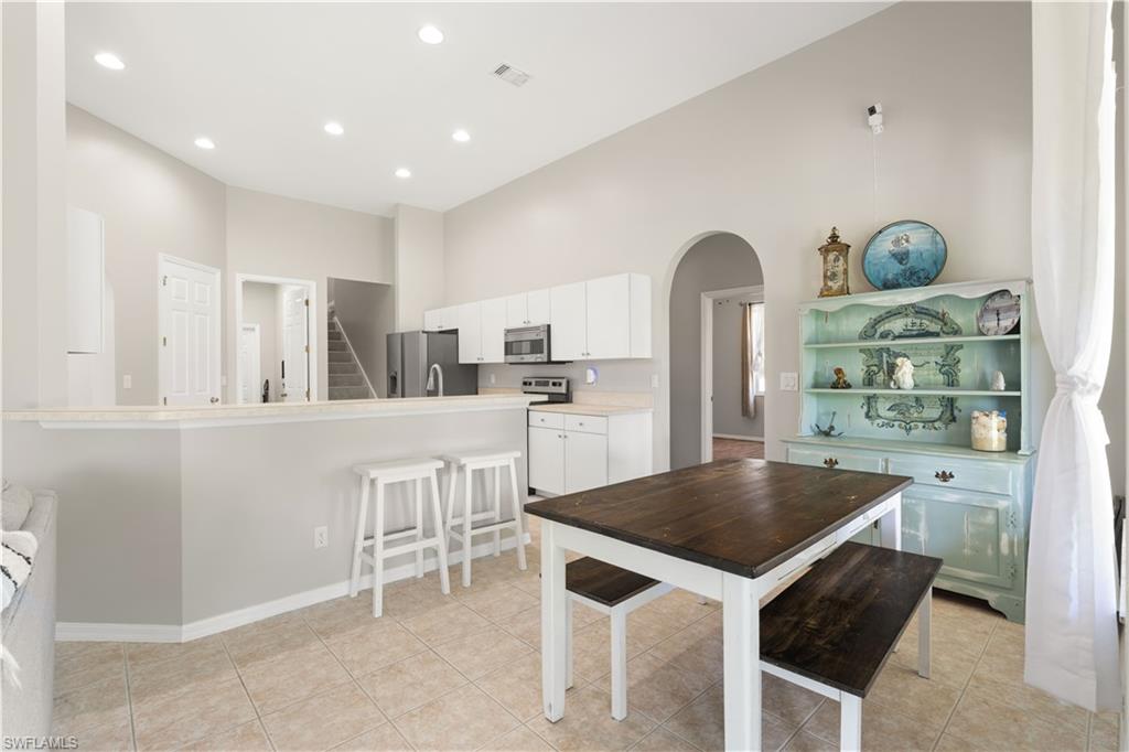 COLONY LAKES - Residential