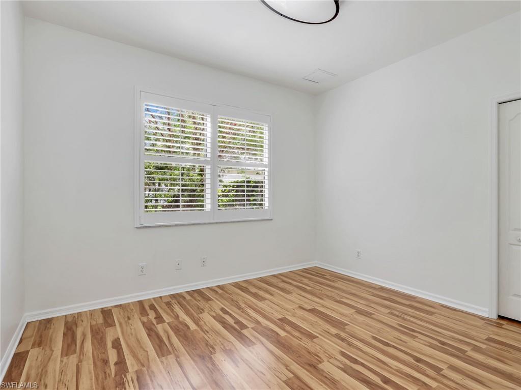 COLONIAL POINTE - Residential