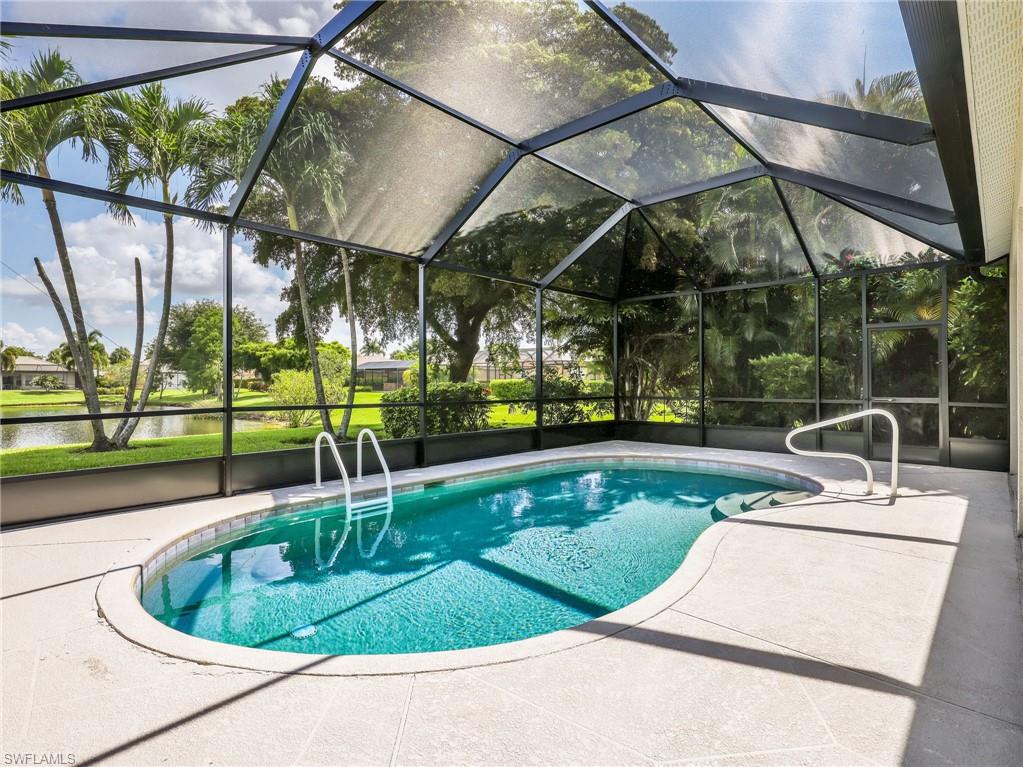 COLONIAL POINTE - Residential