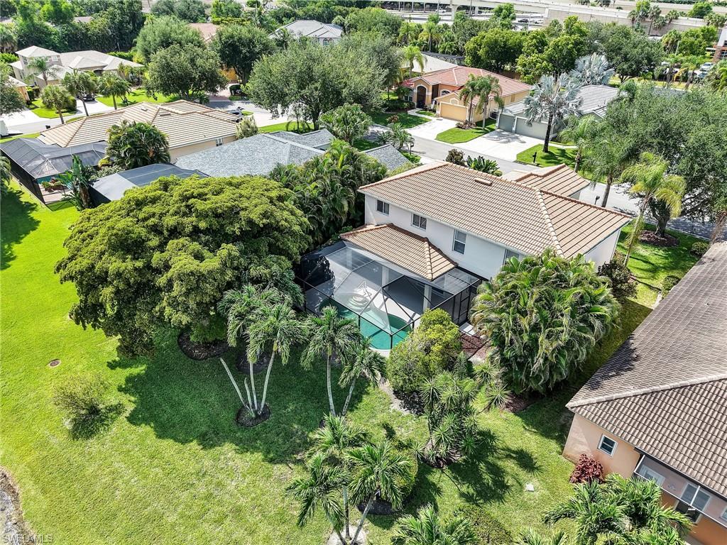 COLONIAL POINTE - Residential