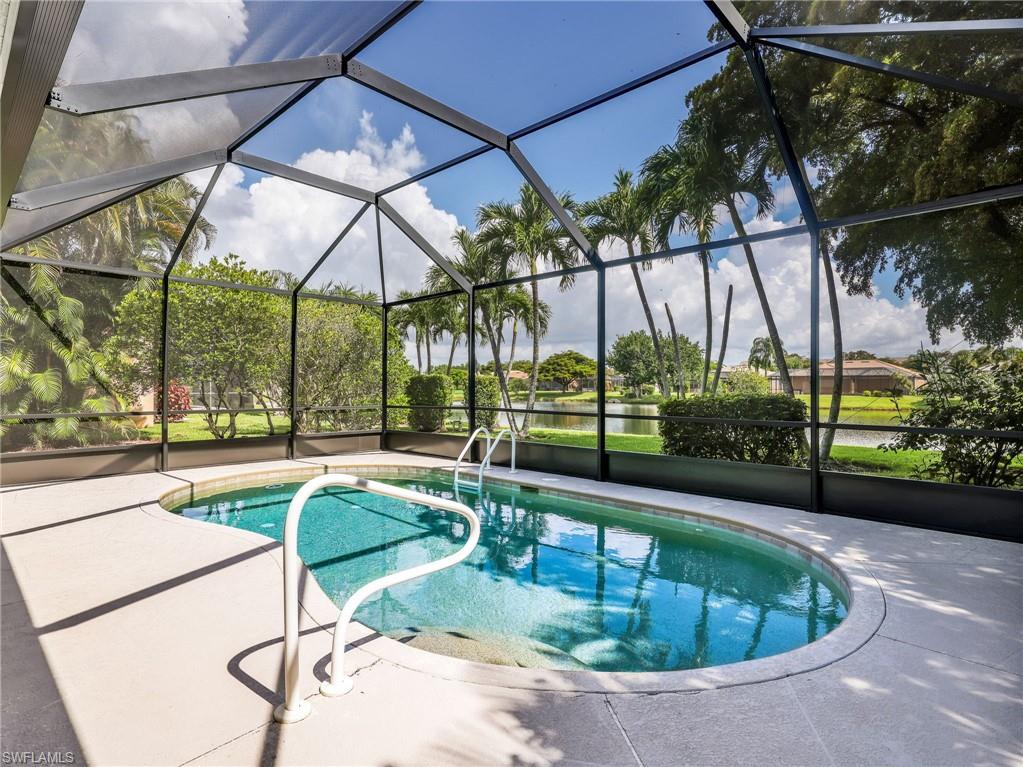 COLONIAL POINTE - Residential