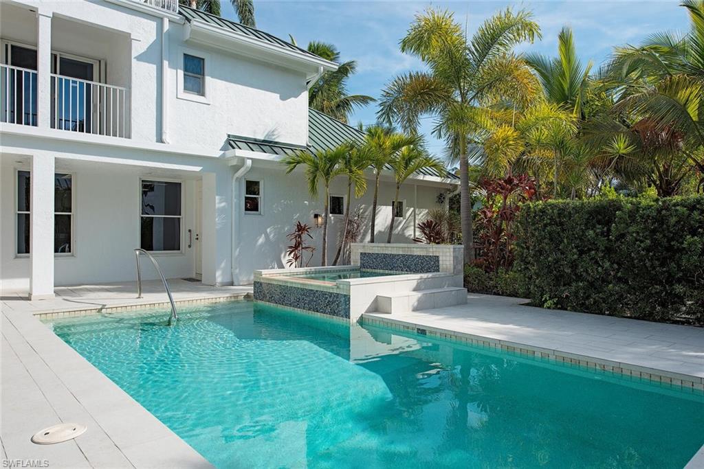 OLDE NAPLES - Residential