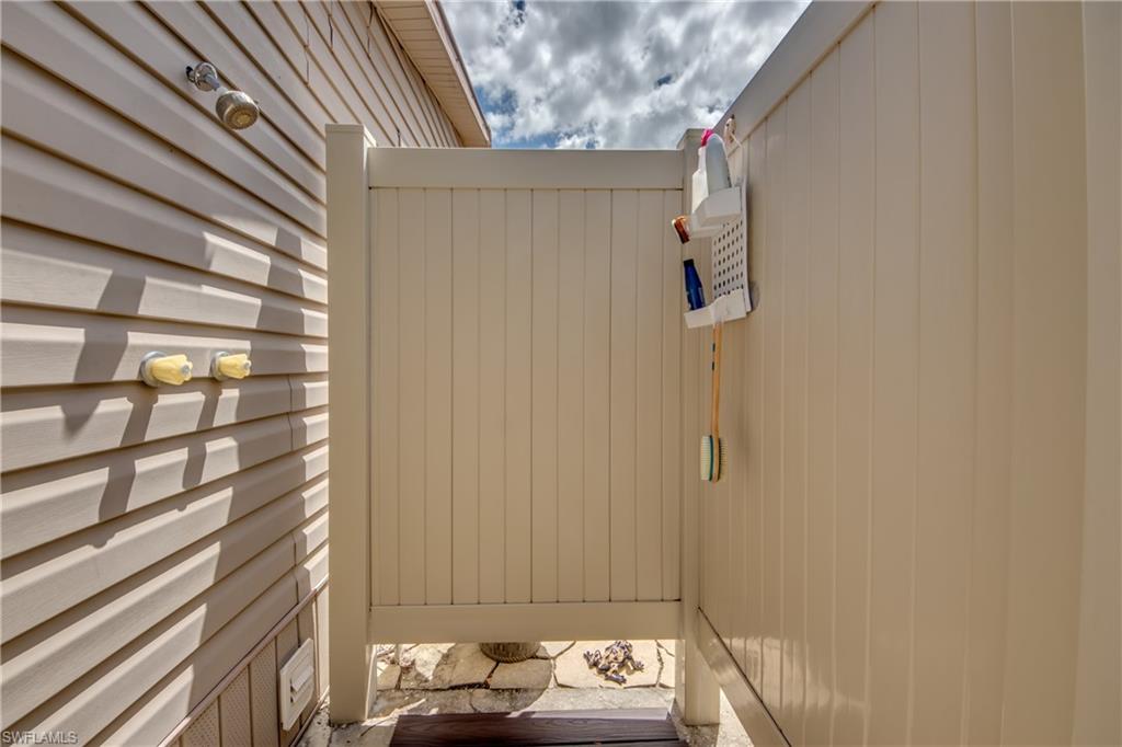 PINE ISLAND COVE - Residential