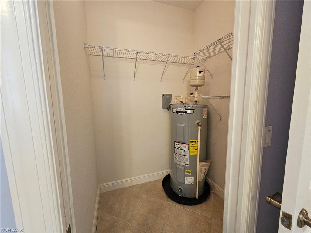 CAPE CORAL - Residential Lease