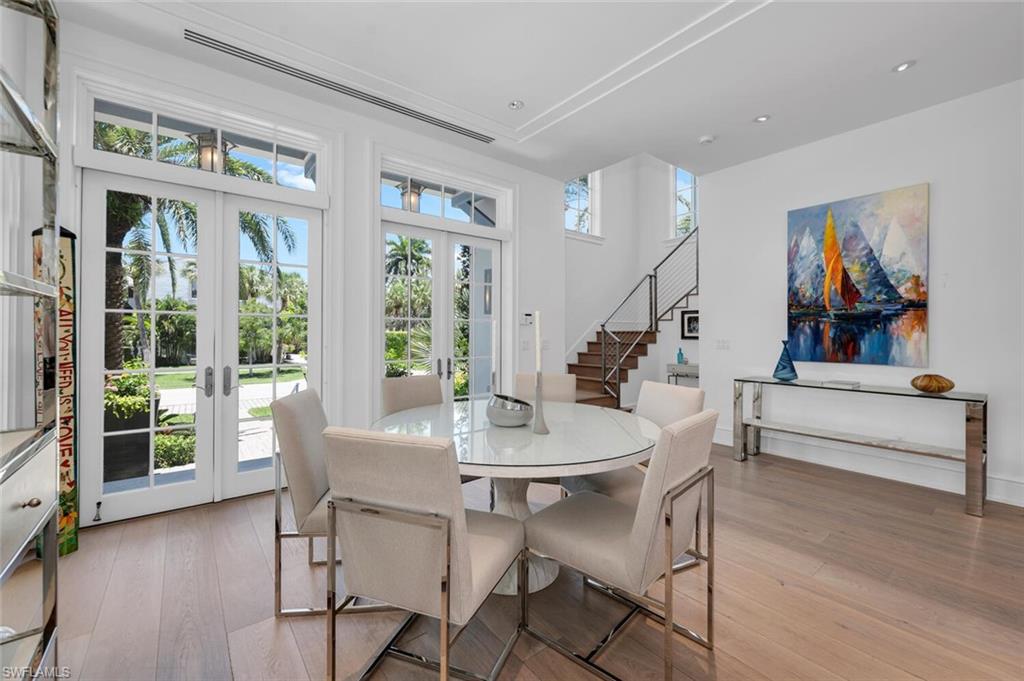 OLDE NAPLES - Residential