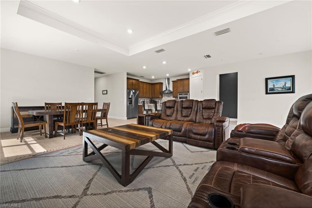 EDGEWATER - Residential