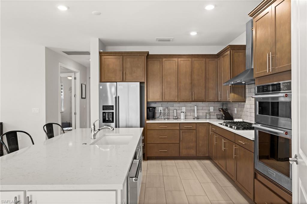EDGEWATER - Residential