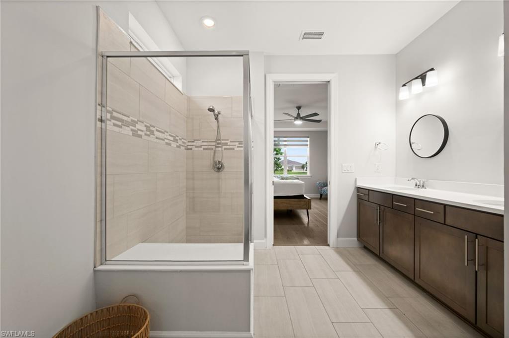 EDGEWATER - Residential
