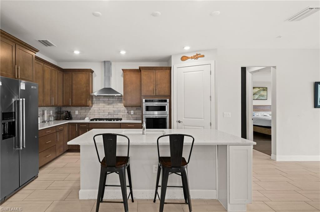 EDGEWATER - Residential