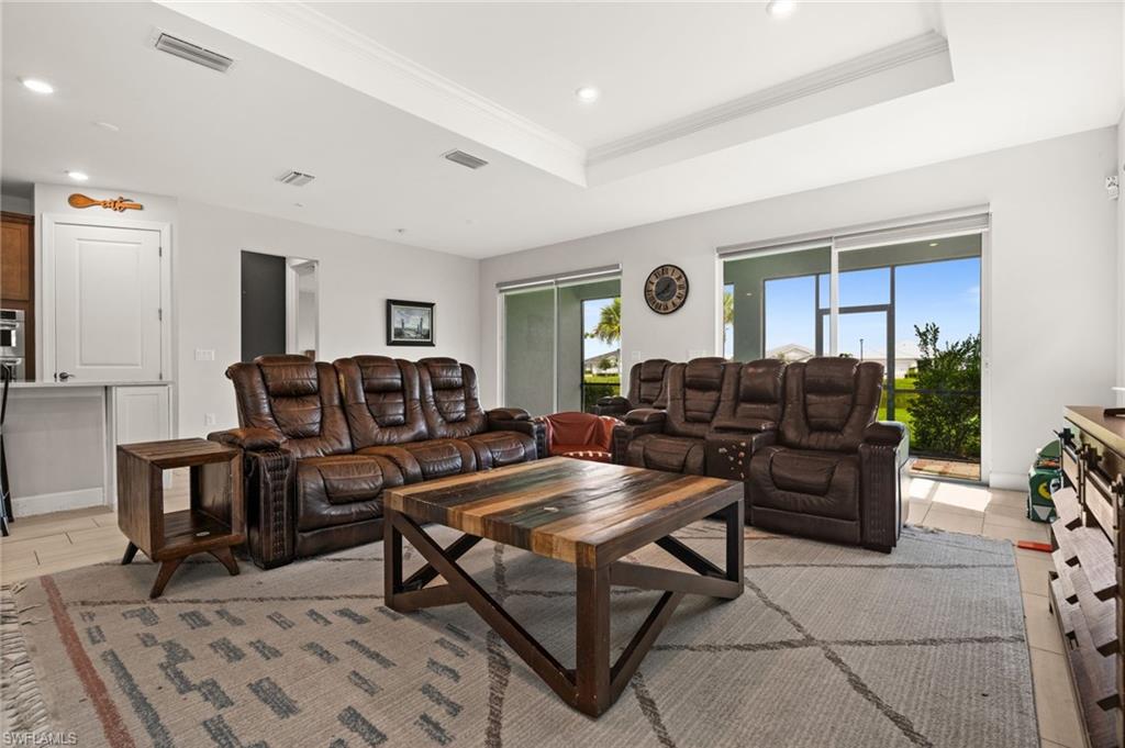 EDGEWATER - Residential