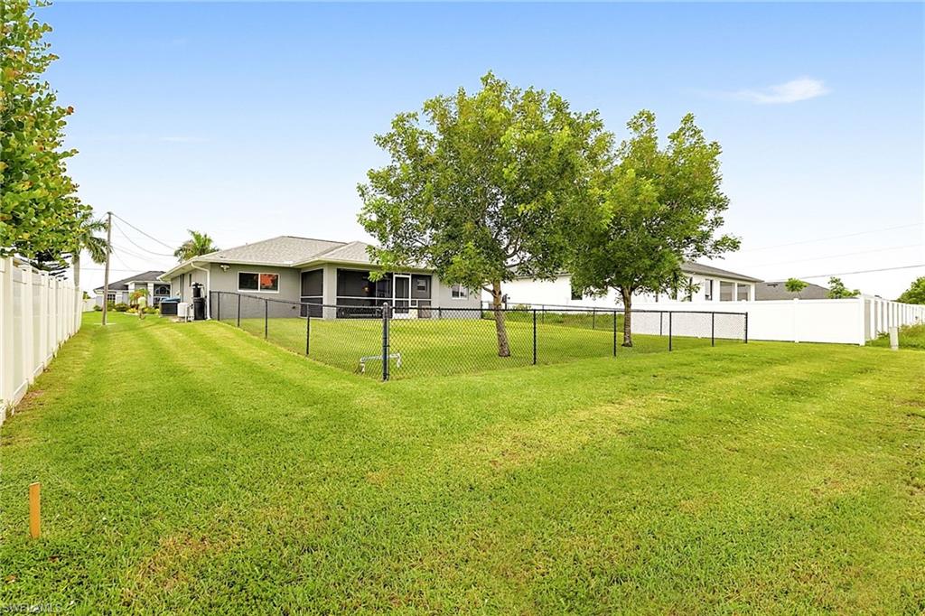 CAPE CORAL - Residential