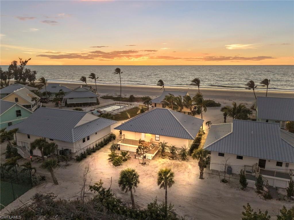 BEACH HOMES - Residential