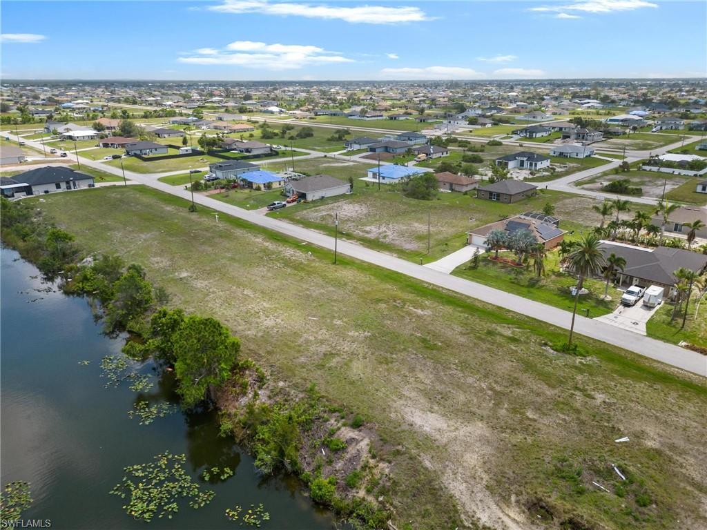 CAPE CORAL - Land