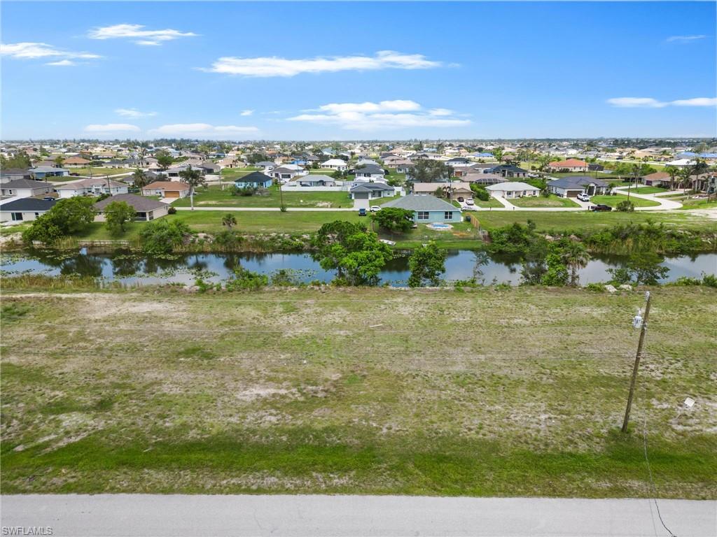 CAPE CORAL - Land