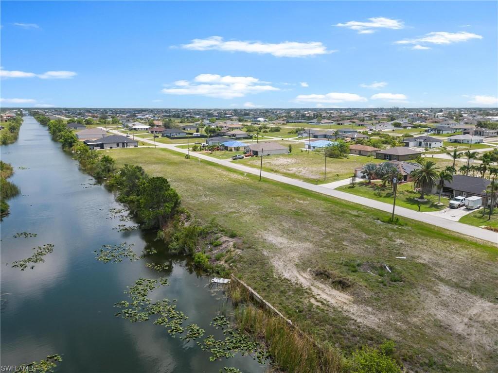 CAPE CORAL - Land