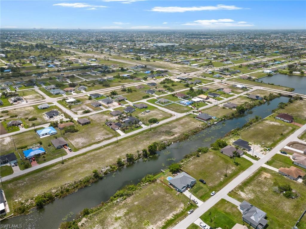 CAPE CORAL - Land