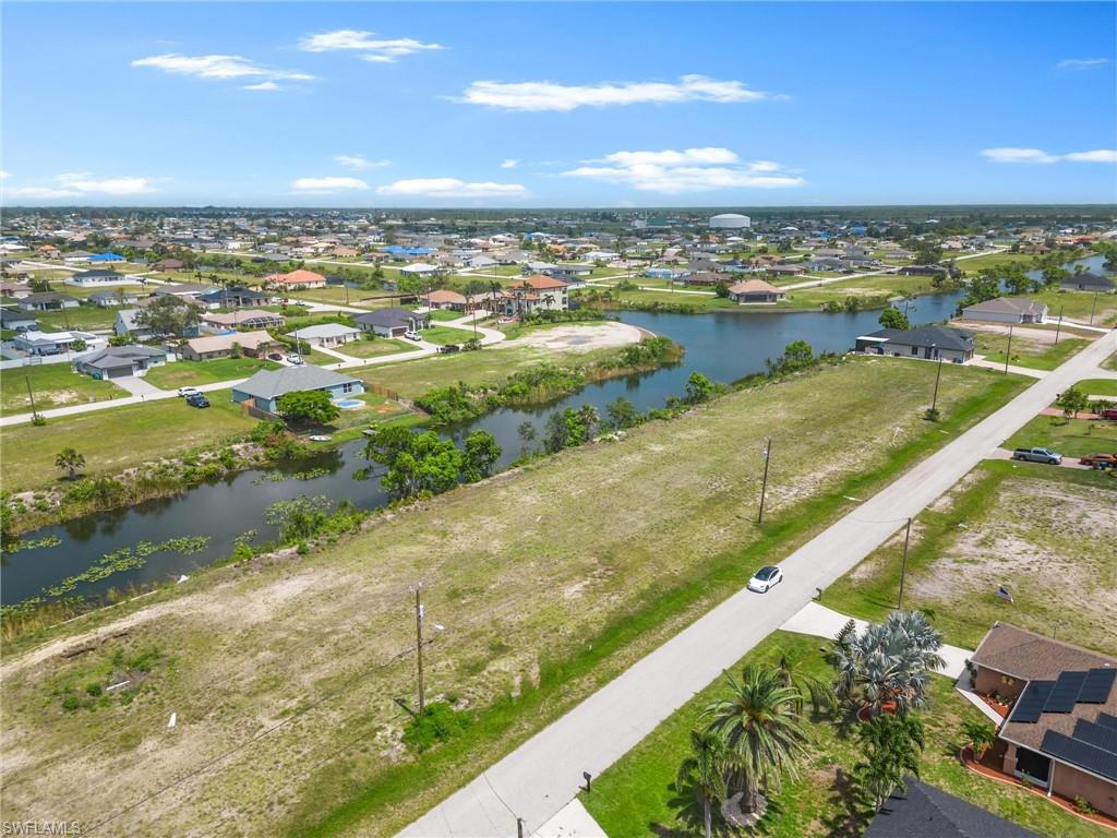CAPE CORAL - Land