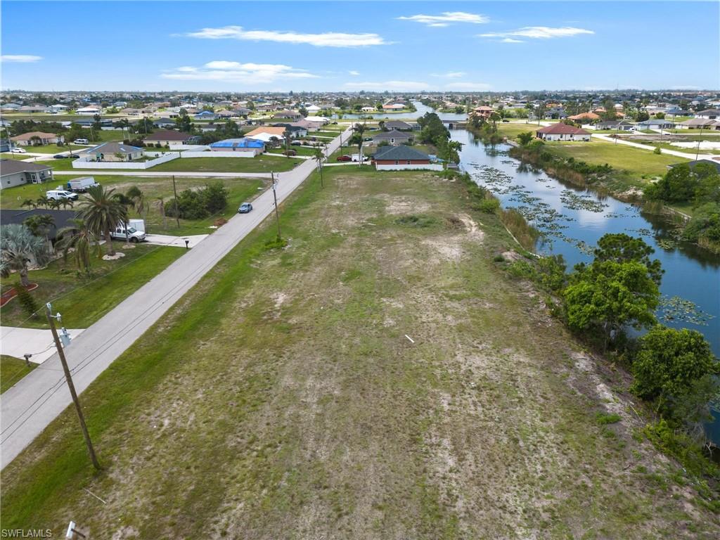 CAPE CORAL - Land