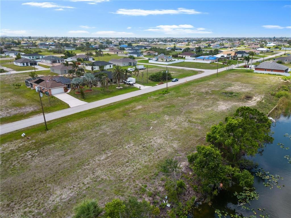 CAPE CORAL - Land