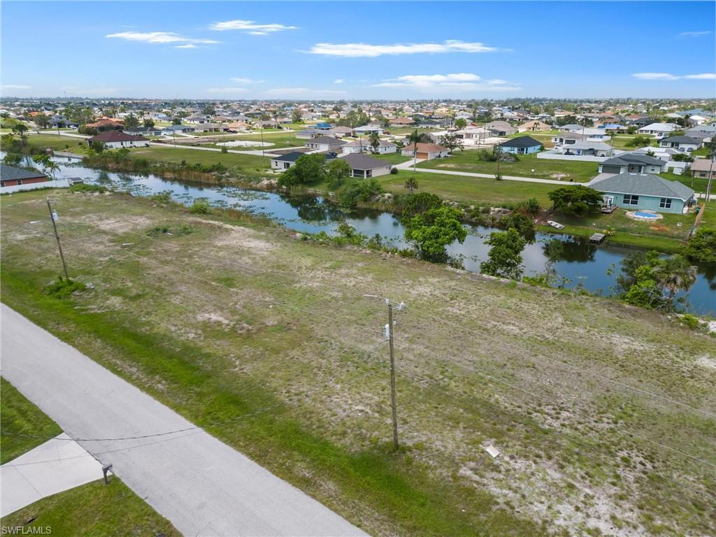 CAPE CORAL - Land