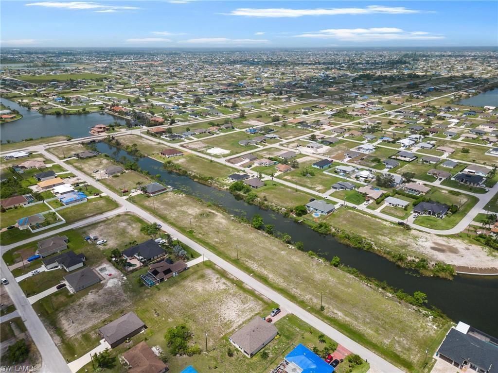 CAPE CORAL - Land