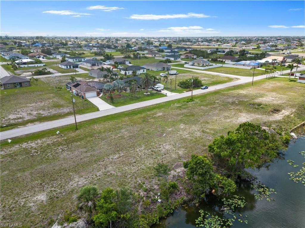 CAPE CORAL - Land