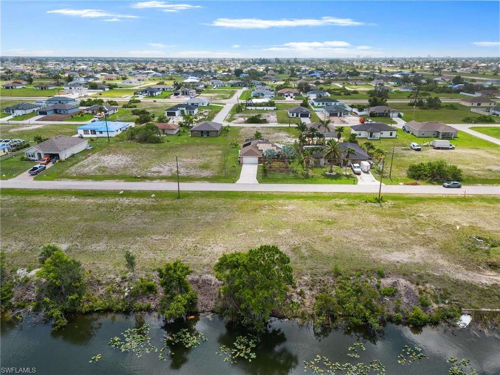 CAPE CORAL - Land