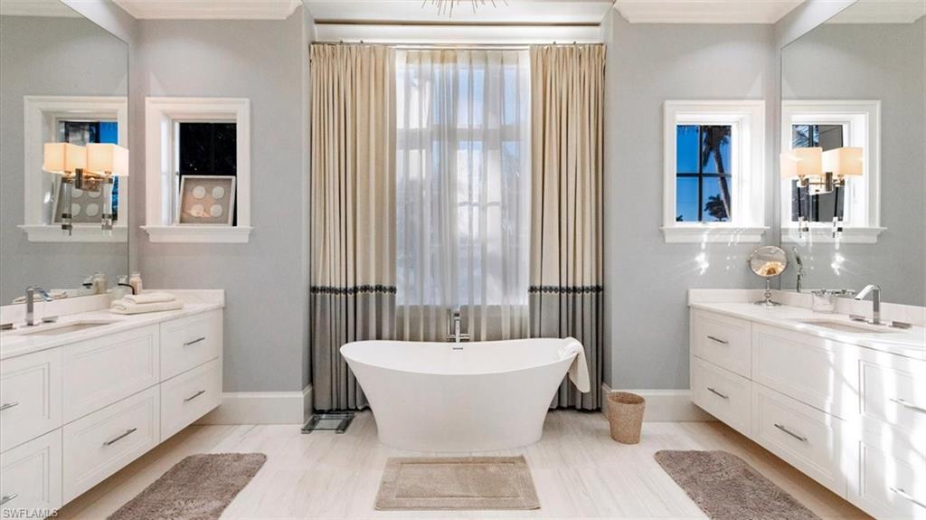 AQUALANE SHORES - Residential
