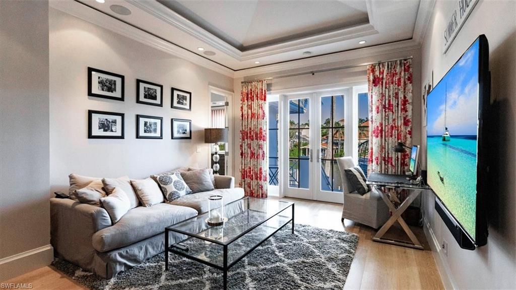 AQUALANE SHORES - Residential