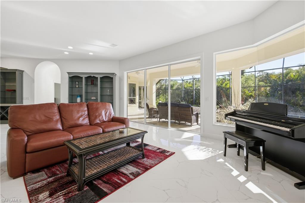 HIDDEN HARBOR - Residential Lease