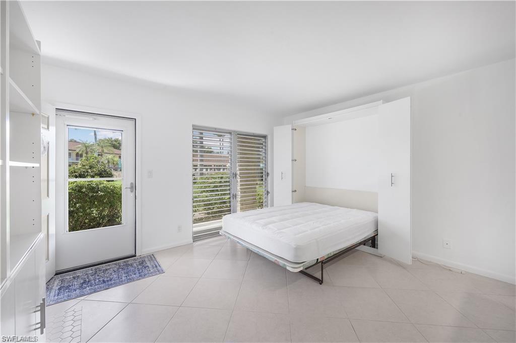 AQUARIUS APTS OF MARCO ISLAND - Residential Lease