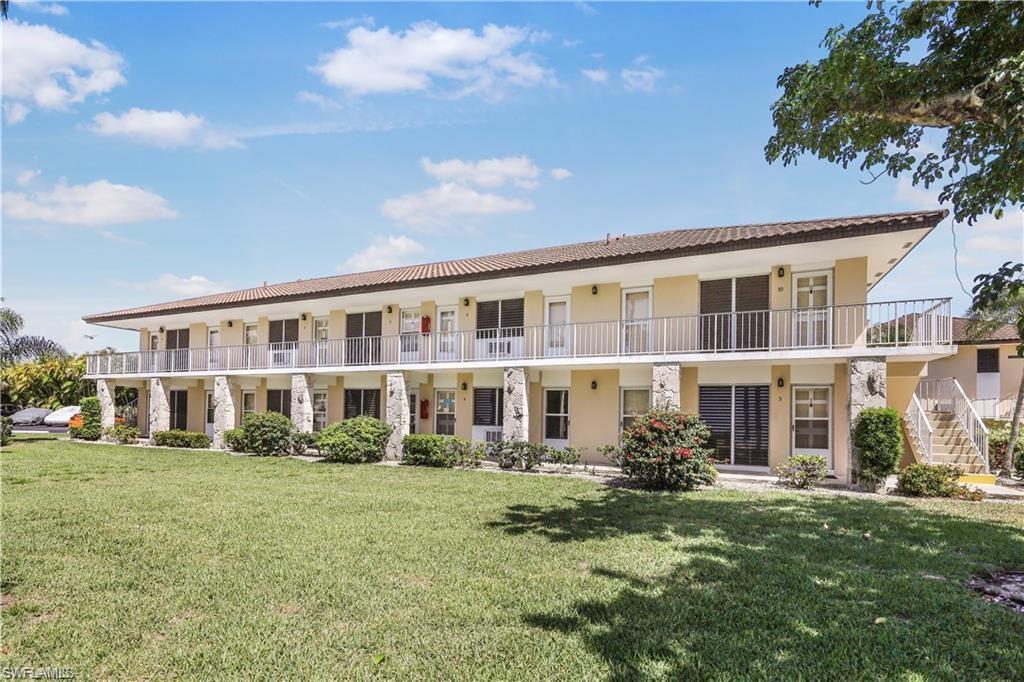 AQUARIUS APTS OF MARCO ISLAND - Residential Lease