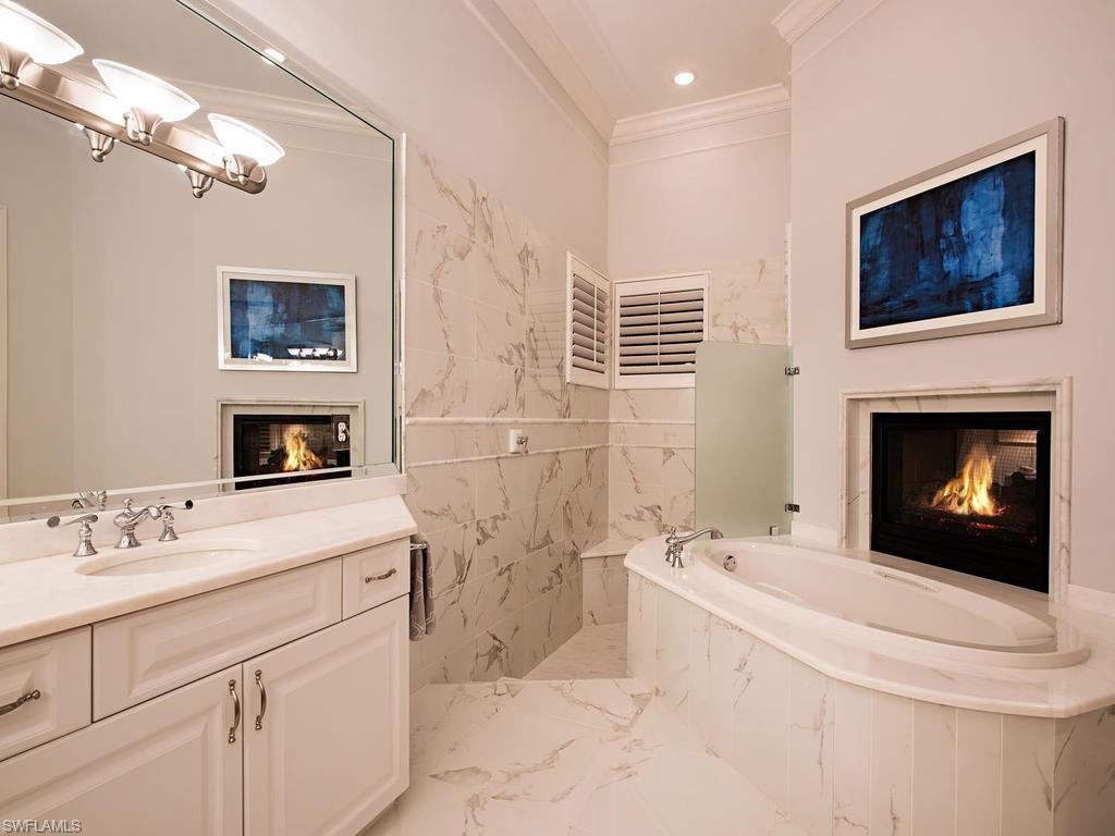 AQUALANE SHORES - Residential