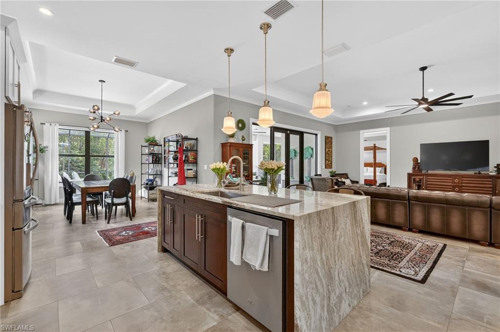 GOLDEN GATE ESTATES - Residential