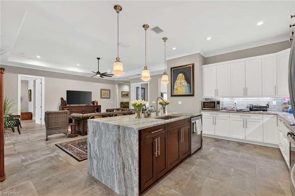 GOLDEN GATE ESTATES - Residential