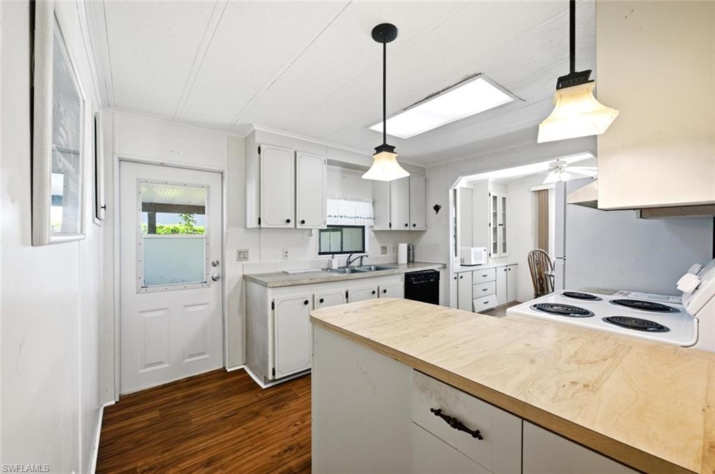 RIVIERA COLONY GOLF ESTATES - Residential