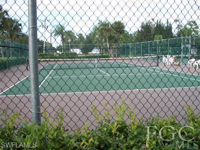 Admiralty Yacht & Racquet Club - Residential