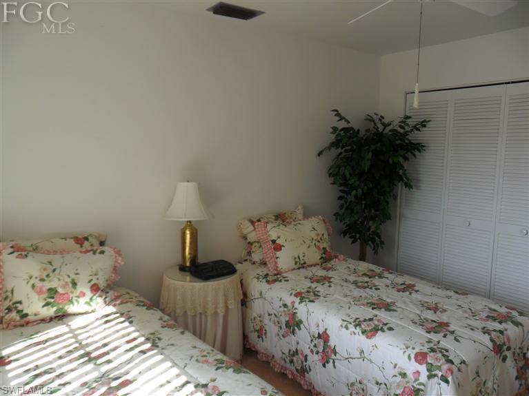 Admiralty Yacht & Racquet Club - Residential