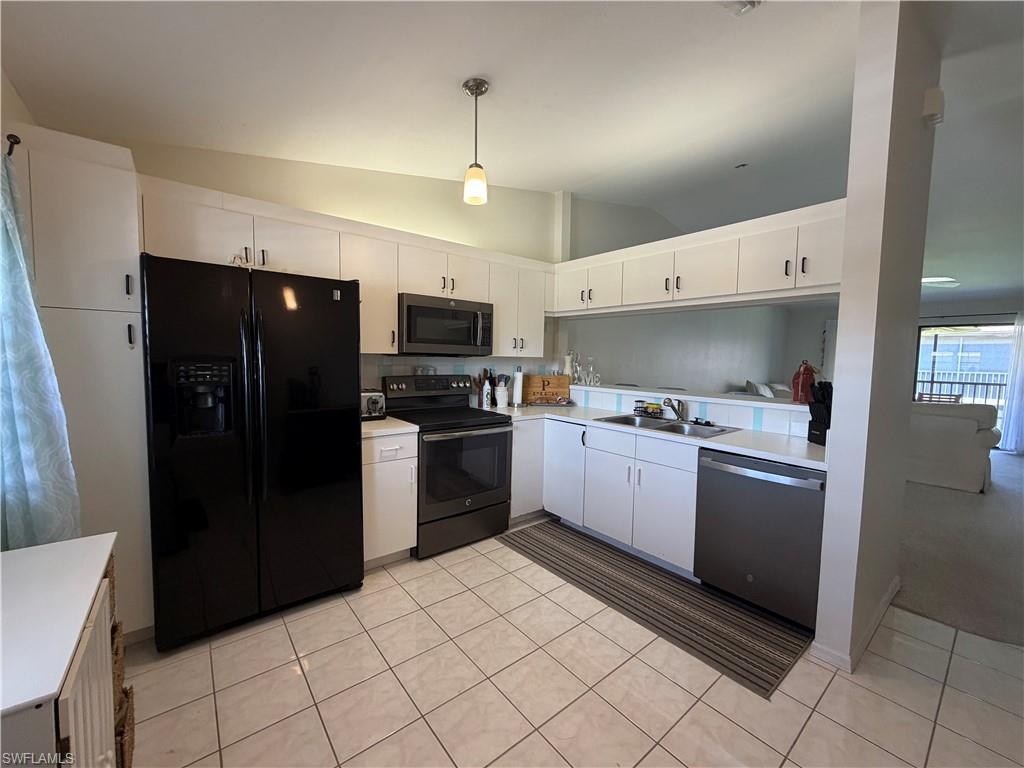FOXMOOR VILLAGE CONDO - Residential